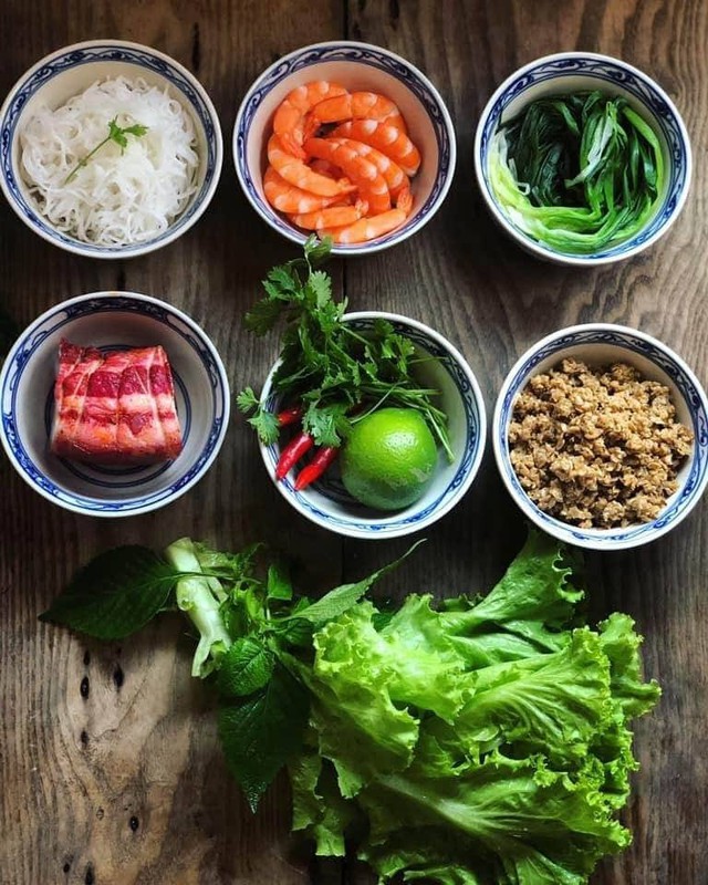 Diếp cuốn bỗng rượu: M&oacute;n ăn thanh nh&atilde; từng hiện diện trong m&acirc;m cỗ Kinh kỳ, g&oacute;i trọn n&eacute;t tinh tế của người Tr&agrave;ng An- Ảnh 2.
