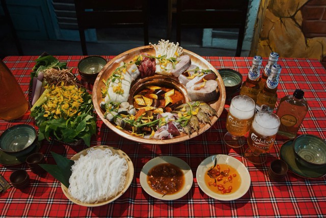 H&agrave;nh tr&igrave;nh kh&aacute;m ph&aacute; hương vị miền s&ocirc;ng nước, tinh hoa ẩm thực phương Nam hội tụ trong nồi lẩu mắm đậm đ&agrave; kh&oacute; qu&ecirc;n- Ảnh 5.