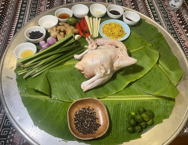 G&agrave; ủ kh&oacute;i m&iacute;a: Từ k&yacute; ức miền sơn cước đến s&aacute;ng tạo ẩm thực mang đậm dấu ấn giao thoa văn h&oacute;a- Ảnh 4.