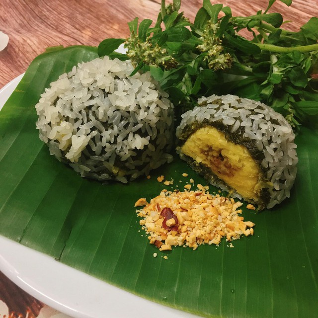 Bánh khúc Hà Nội: Thức quà dân dã gợi nhớ ký ức phố xưa, mang đậm tinh hoa của văn hóa ẩm thực Bắc bộ- Ảnh 1. Bánh khúc Hà Nội: Thức quà dân dã gợi nhớ ký ức phố xưa, mang đậm tinh hoa của văn hóa ẩm thực Bắc bộ- Ảnh 1.