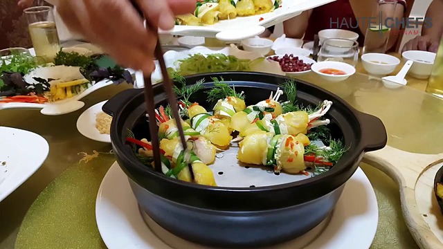 Lăng ngư x&ocirc;ng mỹ vị: Nghệ thuật x&ocirc;ng hơi h&ograve;a quyện hương thảo mộc, giữ trọn vị ngọt trong từng thớ c&aacute;- Ảnh 4.