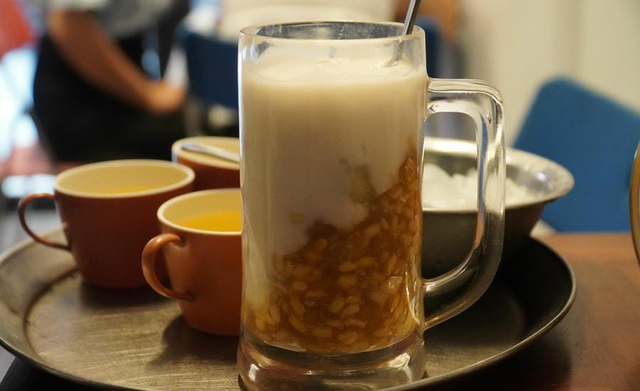 Ch&egrave; H&agrave; Nội - Th&oacute;i quen thưởng thức v&agrave; g&igrave;n giữ một n&eacute;t văn h&oacute;a ngọt thanh của người Tr&agrave;ng An- Ảnh 6.
