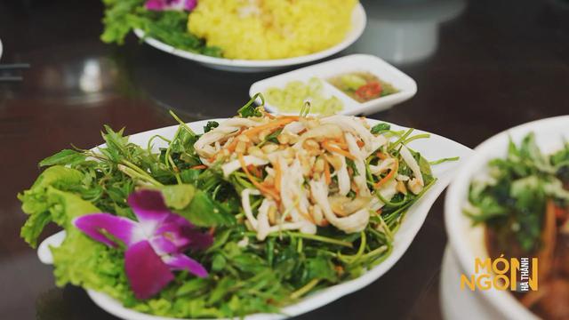 Nộm g&agrave; rau m&aacute;: M&oacute;n ngon thanh m&aacute;t "b&ugrave;ng vị" cho những ng&agrave;y h&egrave;, nghệ thuật c&acirc;n bằng hương vị trong gian bếp Việt- Ảnh 3.