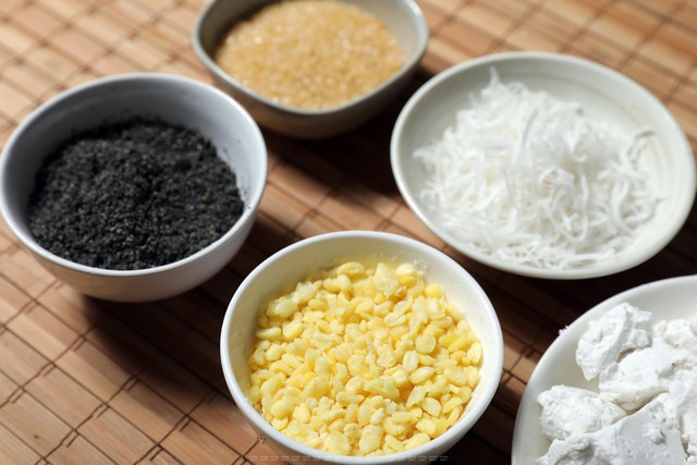 B&aacute;nh tr&ocirc;i t&agrave;u: Vị ấm m&ugrave;a đ&ocirc;ng H&agrave; Nội, tinh tế từ nguy&ecirc;n liệu d&acirc;n d&atilde;, gợi nhớ hương vị th&acirc;n thuộc của phố phường- Ảnh 2.