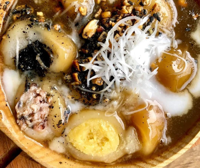 B&aacute;nh tr&ocirc;i t&agrave;u - thức qu&agrave; n&oacute;ng hổi n&iacute;u ch&acirc;n người H&agrave; Nội mỗi khi trở gi&oacute; - Ảnh 3.