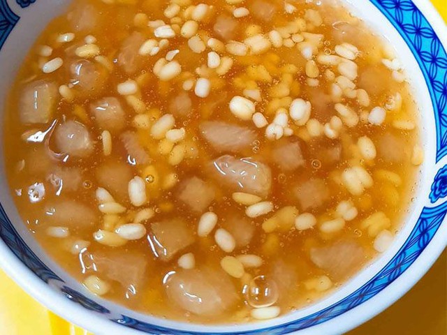 Bưởi v&agrave;o m&ugrave;a, người H&agrave; Nội tranh thủ l&agrave;m 4 m&oacute;n ngon từ m&uacute;i, c&ugrave;i đến l&aacute;- Ảnh 2.