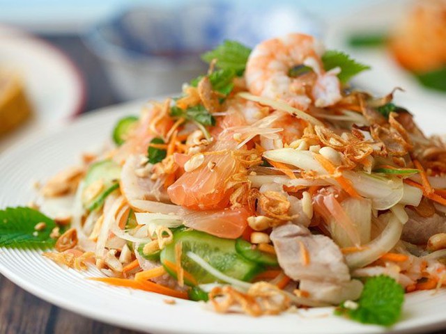 Bưởi v&agrave;o m&ugrave;a, người H&agrave; Nội tranh thủ l&agrave;m 4 m&oacute;n ngon từ m&uacute;i, c&ugrave;i đến l&aacute;- Ảnh 4.