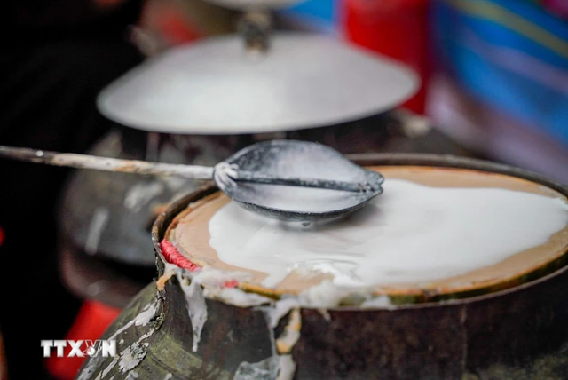 B&aacute;nh cuốn Thanh Tr&igrave; - biểu tượng ẩm thực H&agrave; Nội xưa được ghi danh Di sản văn h&oacute;a phi vật thể quốc gia- Ảnh 2.