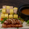Phở chấm thịt gác bếp: Bánh phở tráng tay gói trọn thức quà đại ngàn, chén tương đậu xị của người Nùng gây thương nhớ