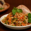 Gỏi ốc Hoàng đế: Vị ngọt giòn từ đại dương cùng xoài xanh chua dịu, thức quà biển cả tinh tế giữa lòng Hà Nội