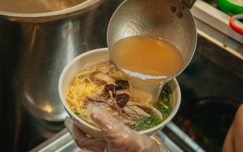 Bún thang bà Đức - giữ trọn nét tinh tế của món ăn cầu kỳ bậc nhất Hà thành
