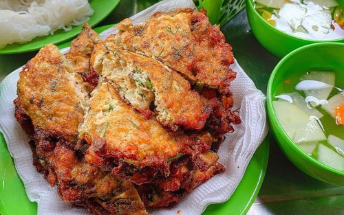 Ghé Ô Quan Chưởng, ăn thử miếng chả rươi gia truyền 3 thập kỷ nức tiếng Hà Thành