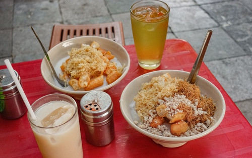 Cháo Thắng 71 Phùng Hưng - Hàng cháo sườn "huyền thoại" ở phố cổ Hà Nội