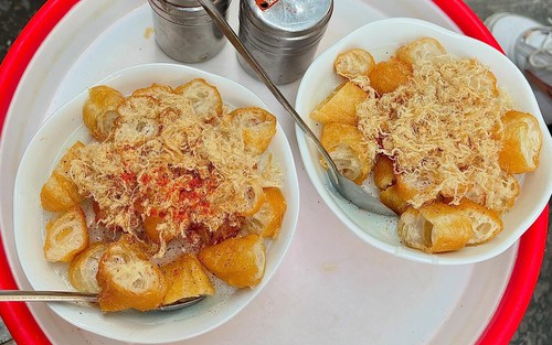 Cháo sườn Hàng Điếu: Món ăn bình dân nhưng khiến người Hà Nội ăn hoài không chán