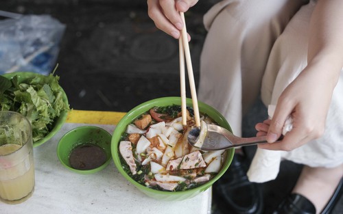Bánh đúc riêu làng Cót: Thứ quà bình dị của người Tràng An