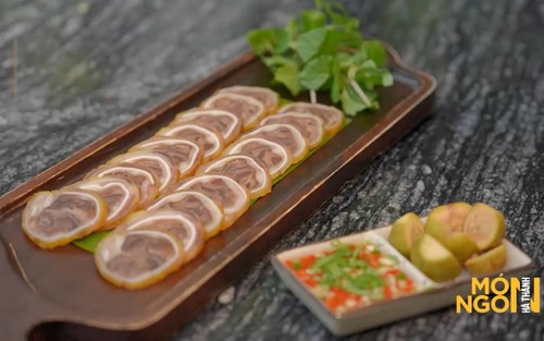 Tai heo cuộn bắp bò: Món khai vị tinh tế, thăng hoa nhờ kỹ thuật "táu thịt" độc đáo