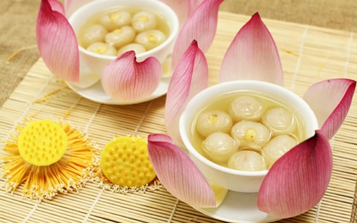 Chè nhãn lồng bao sen - thức quà "thời trân" gói trọn hương mùa hạ Hà thành