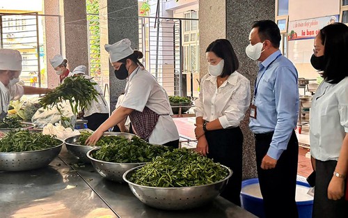Siết chặt kiểm soát an toàn thực phẩm từ sản xuất đến tiêu thụ