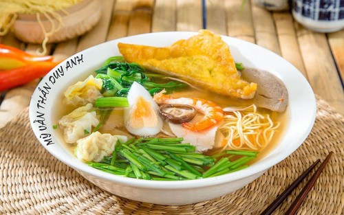 Mỳ vằn thắn phố cổ: Hơn nửa thế kỷ lưu giữ vị ngọt thanh tinh tế, níu chân thực khách bằng hương xưa khó quên
